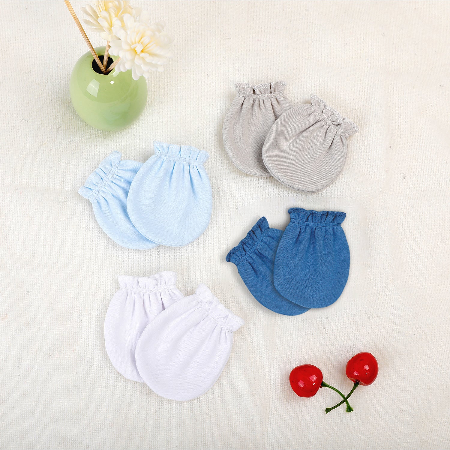 Baby store hand mits